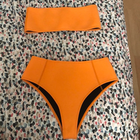 hoaka swimsuit ,I only wore it once - Picture 2 of 4